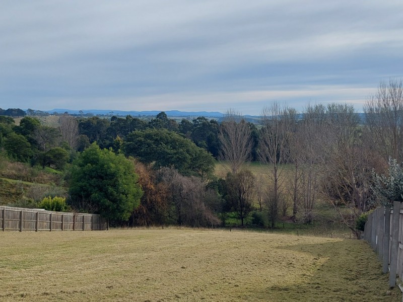 41 Harnham Drive, Bairnsdale VIC 3875