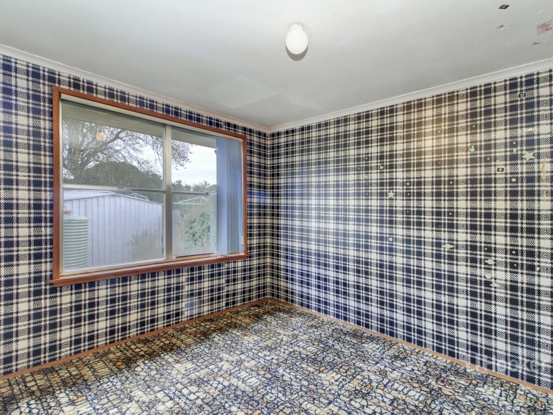 22 Cameron Crescent, Bairnsdale VIC 3875