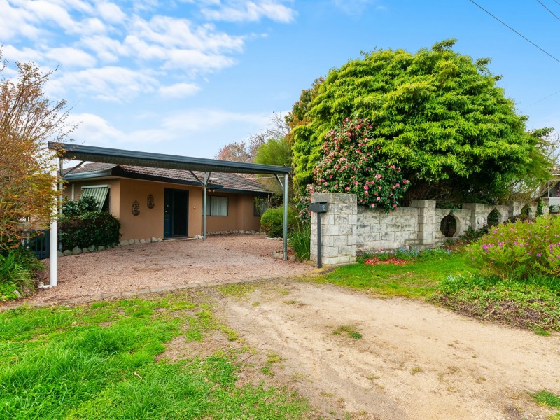 2 Dickeson Lane, Lucknow VIC 3875