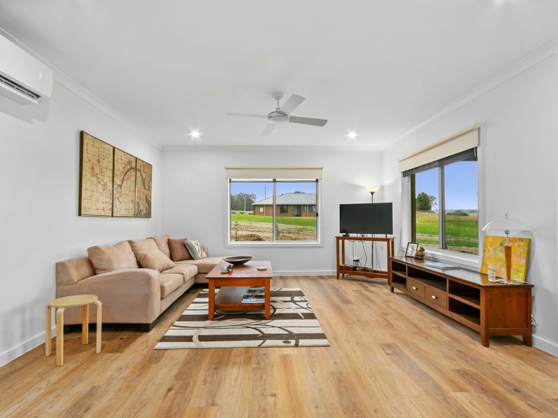 10 Southon Terrace, Nicholson VIC 3882