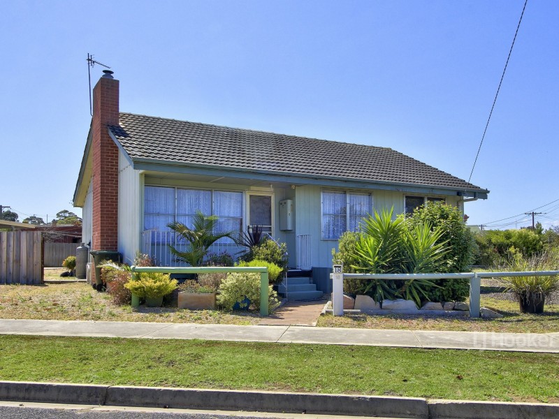 18 Davies Street, Bairnsdale VIC 3875
