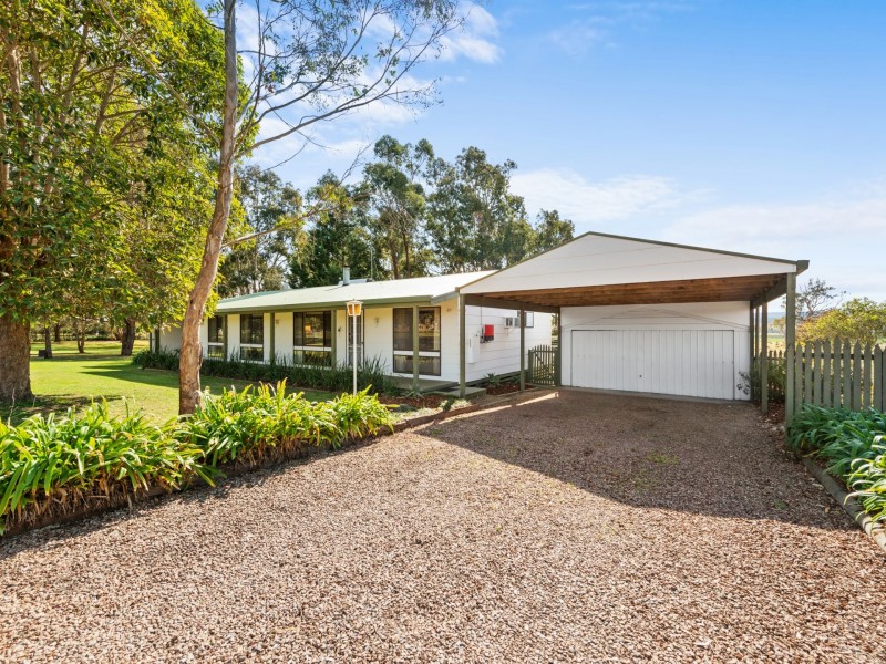 100 Hoyt Street, Lindenow VIC 3865