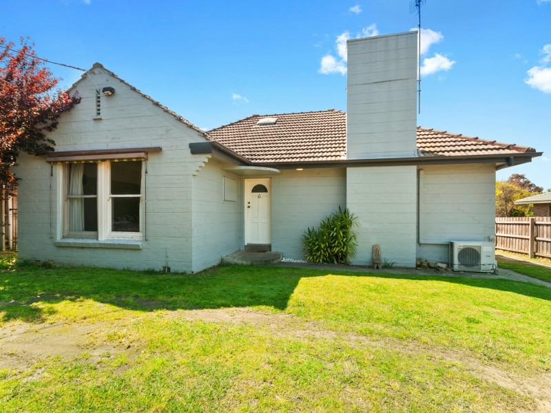 13 Day Street, Bairnsdale VIC 3875