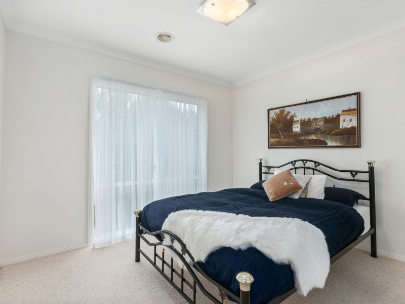 30 Timbarra Drive, Eastwood VIC 3875