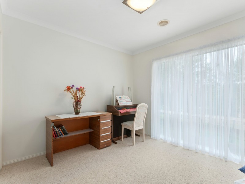 30 Timbarra Drive, Eastwood VIC 3875