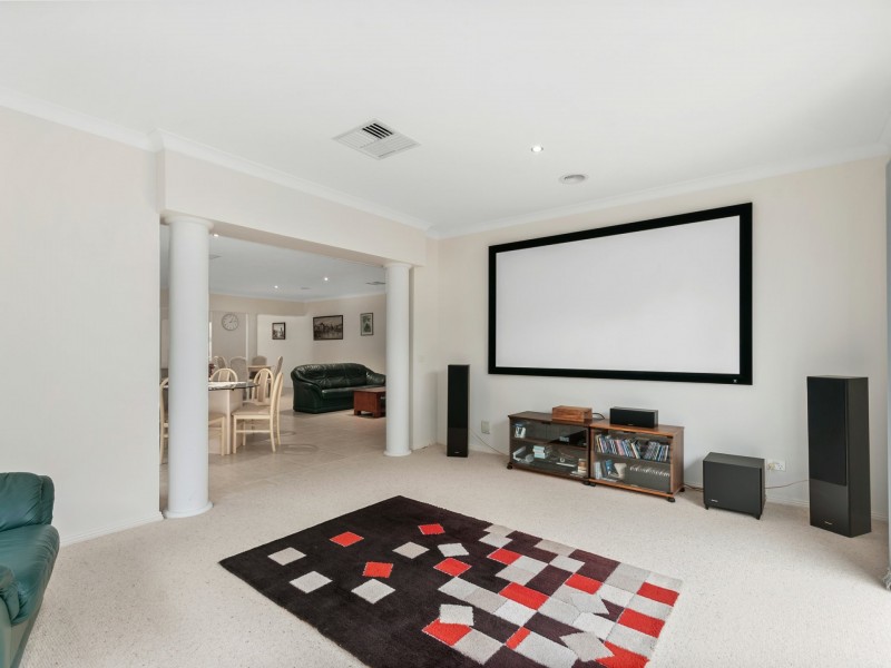 30 Timbarra Drive, Eastwood VIC 3875