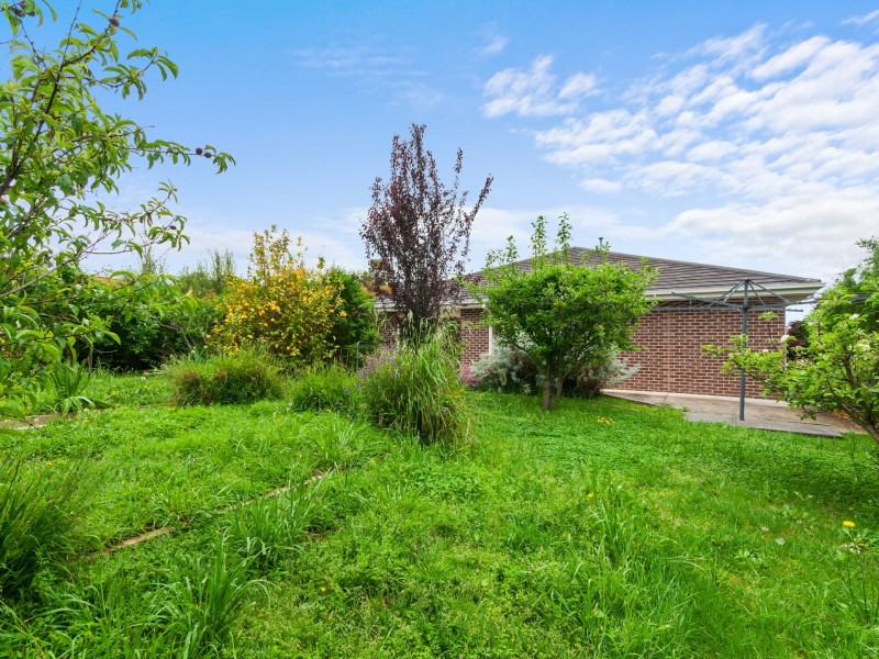 30 Timbarra Drive, Eastwood VIC 3875