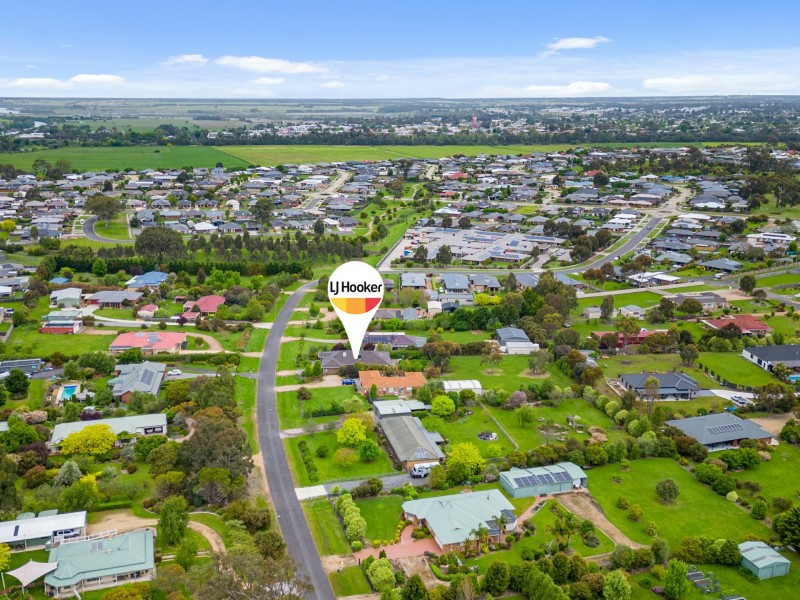 30 Timbarra Drive, Eastwood VIC 3875