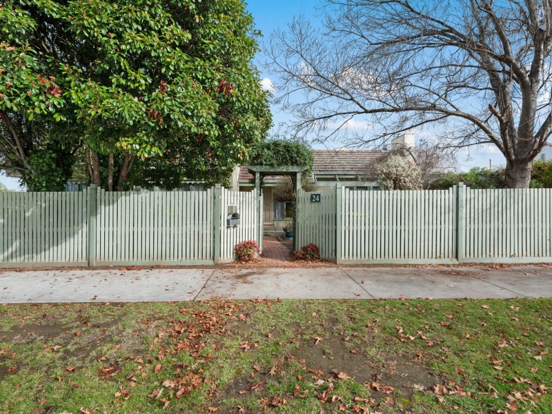 24 Grant Street, Bairnsdale VIC 3875