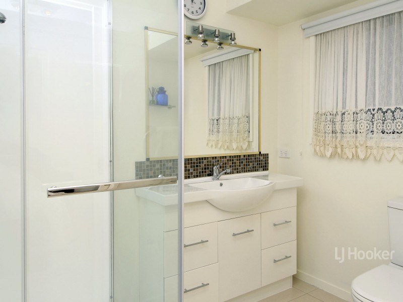 12 Nicole Court, Wy Yung VIC 3875