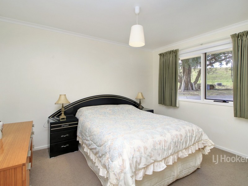 12 Nicole Court, Wy Yung VIC 3875