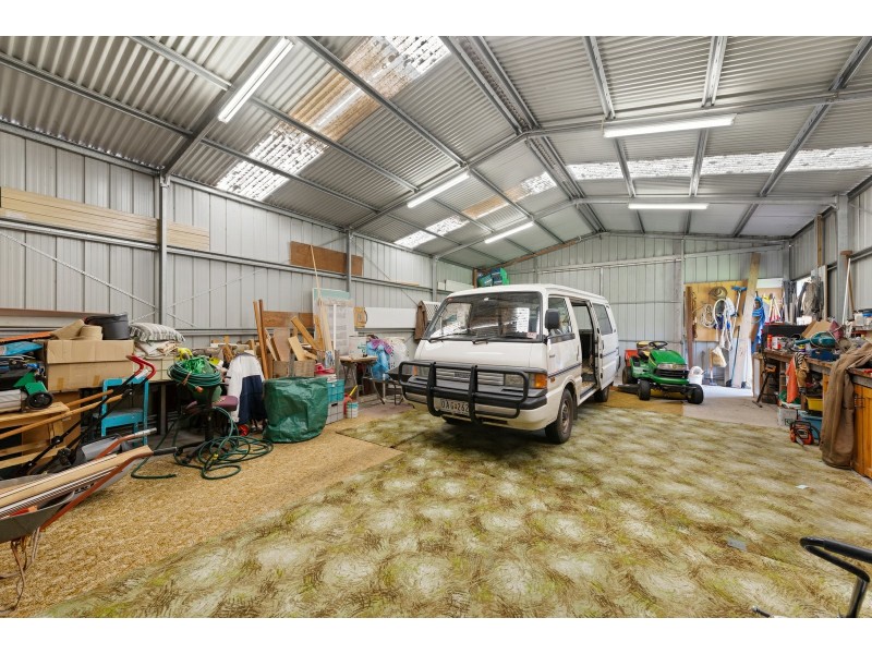 12 Nicole Court, Wy Yung VIC 3875