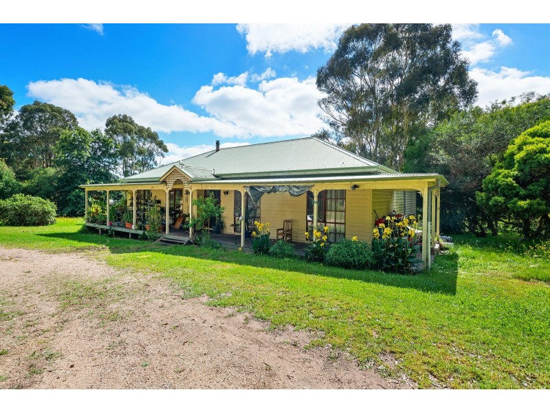 50 Dumont Drive, Mount Taylor VIC 3875