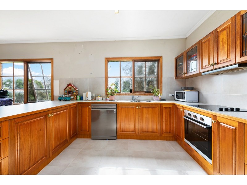 50 Dumont Drive, Mount Taylor VIC 3875