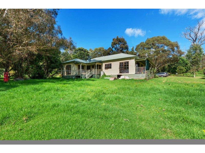 50 Dumont Drive, Mount Taylor VIC 3875