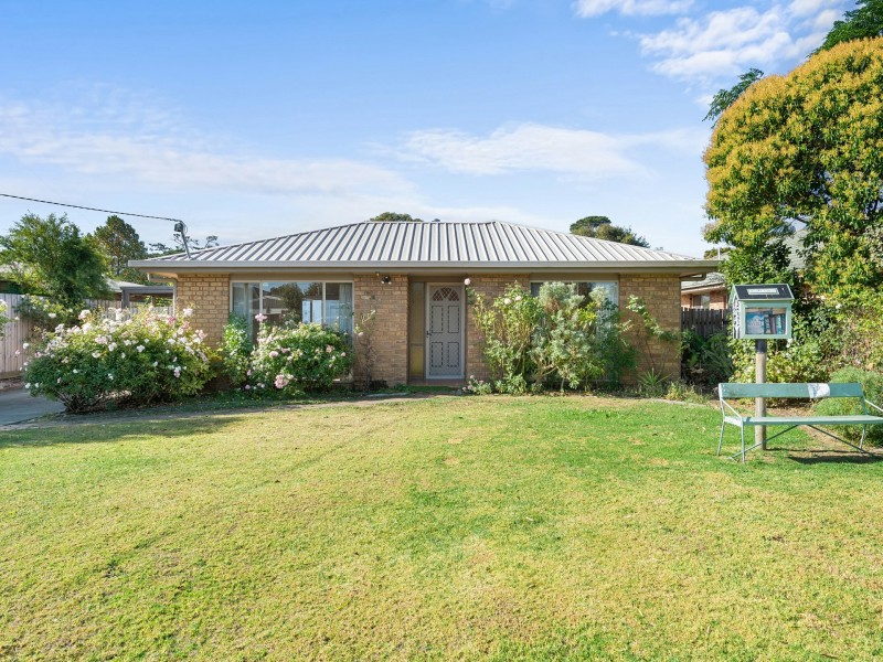 8 Reid Street, Bairnsdale VIC 3875