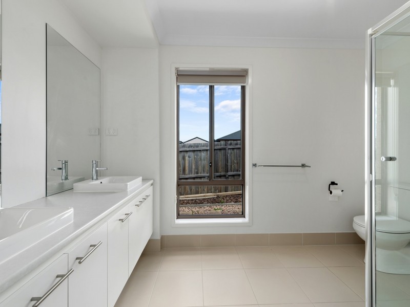 1 Cranes Terrace, Eastwood VIC 3875