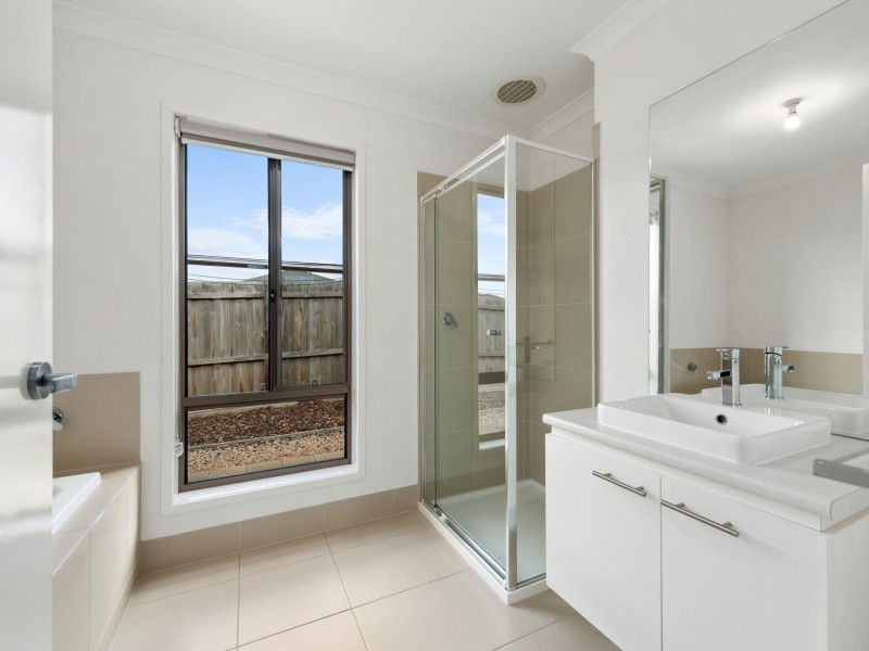 1 Cranes Terrace, Eastwood VIC 3875