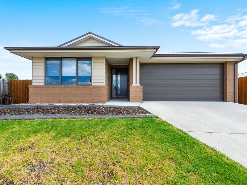 1 Cranes Terrace, Eastwood VIC 3875