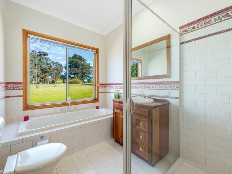 51 Landsman Drive, Nicholson VIC 3882
