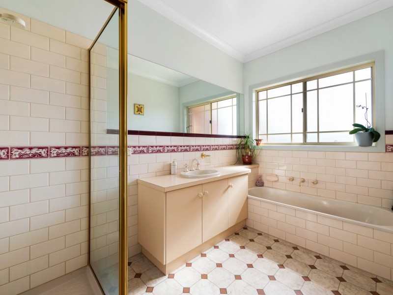 17 Bluff Court, Eastwood VIC 3875