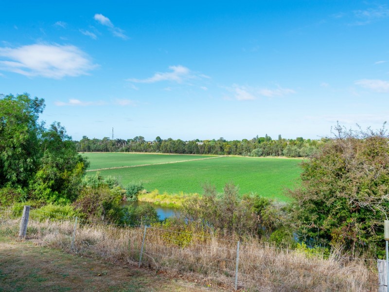 17 Bluff Court, Eastwood VIC 3875