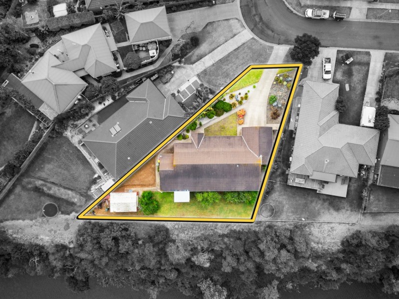 17 Bluff Court, Eastwood VIC 3875