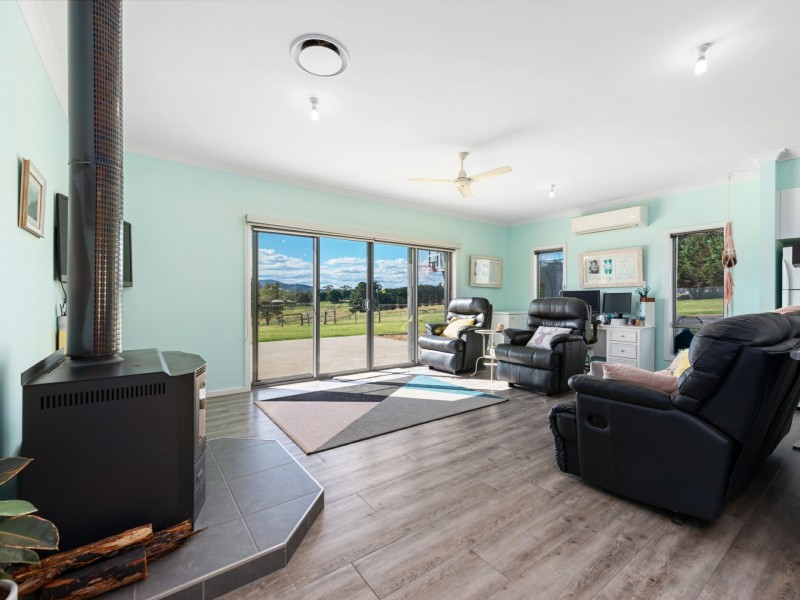 122 Ellaswood Road, Ellaswood VIC 3875