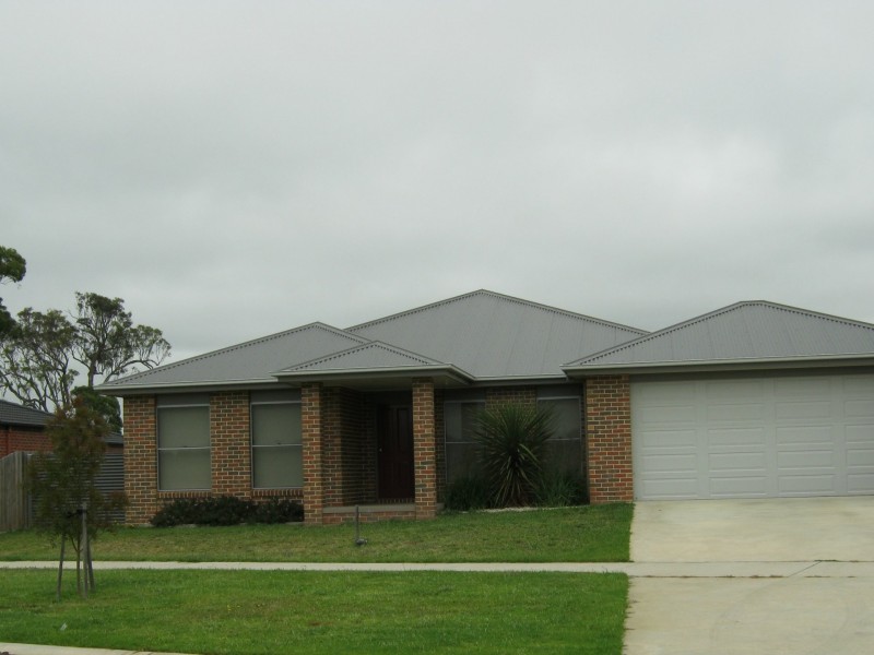 10 Easternview Drive, Bairnsdale VIC 3875