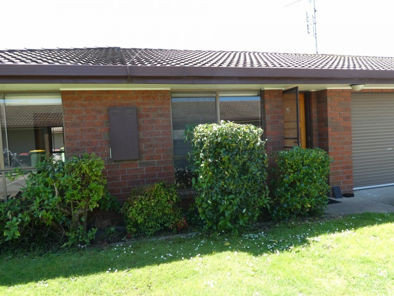 Unit 5/9-11 Garden Avenue, Bairnsdale VIC 3875