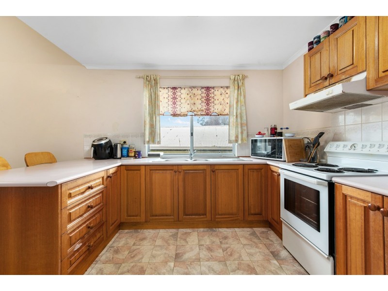 15 Harnham Drive, Bairnsdale VIC 3875