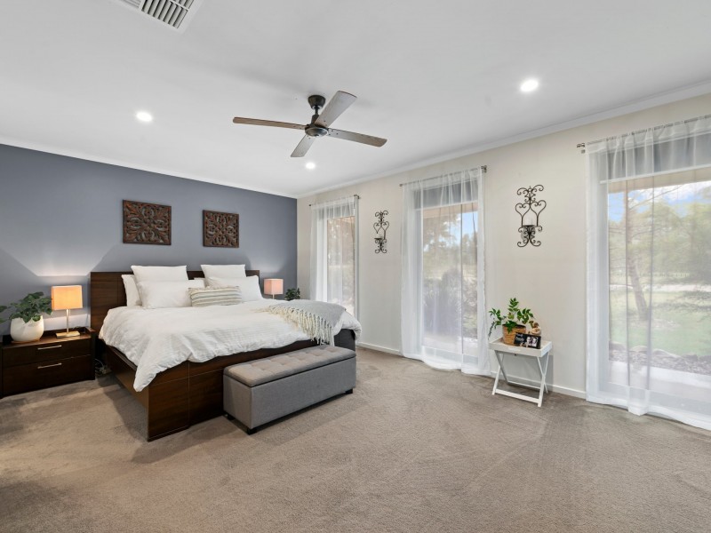 45 Landsman drive, Nicholson VIC 3882