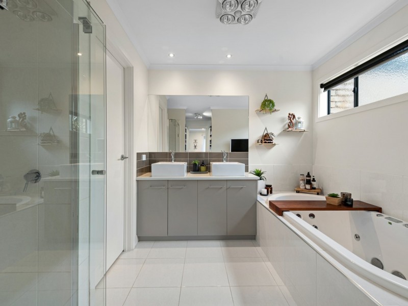 45 Landsman drive, Nicholson VIC 3882