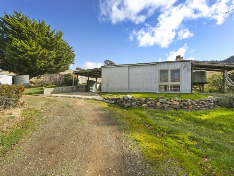 40 Connleys Road, Omeo VIC 3898