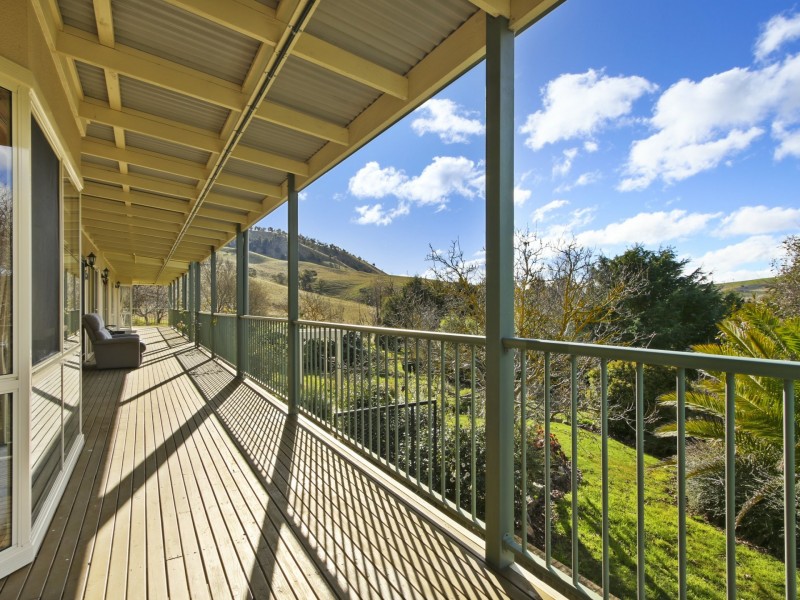 40 Connleys Road, Omeo VIC 3898