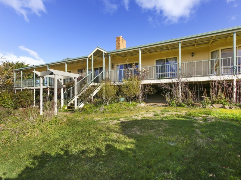 40 Connleys Road, Omeo VIC 3898