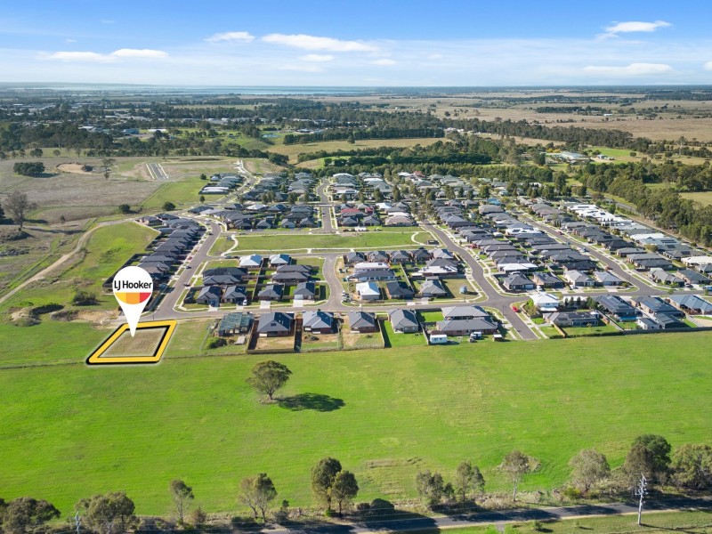 37 Whistler Drive, Bairnsdale VIC 3875