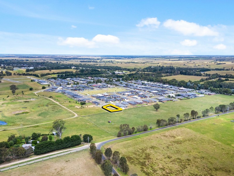 37 Whistler Drive, Bairnsdale VIC 3875