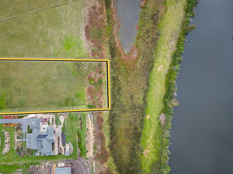 8 Parkside Drive, Nicholson VIC 3882
