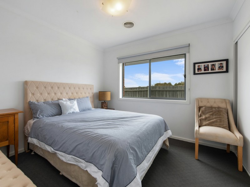 64 Gatehouse Drive, Eastwood VIC 3875