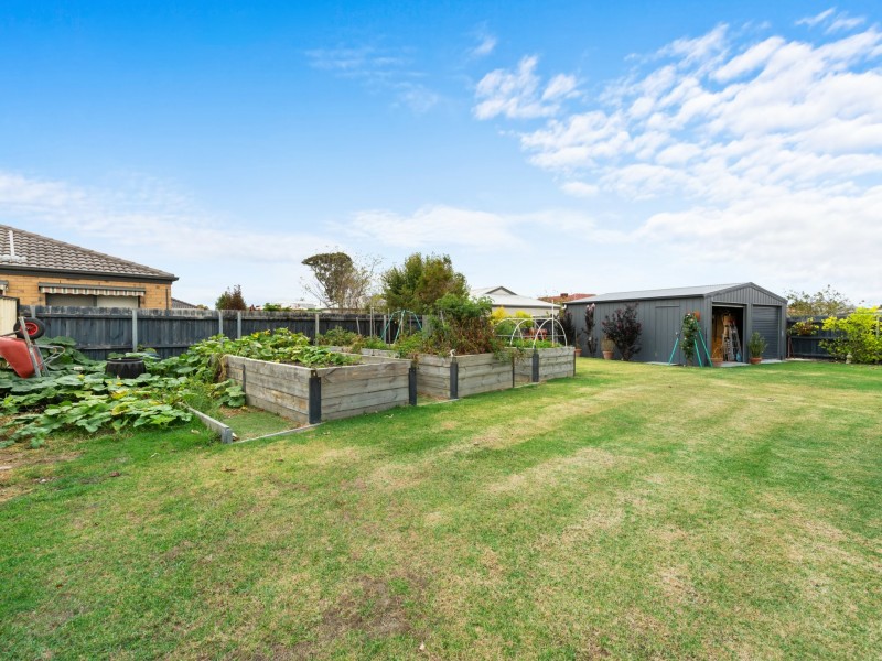 64 Gatehouse Drive, Eastwood VIC 3875