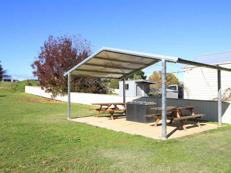 59 MacFarlane Street, Benambra VIC 3900