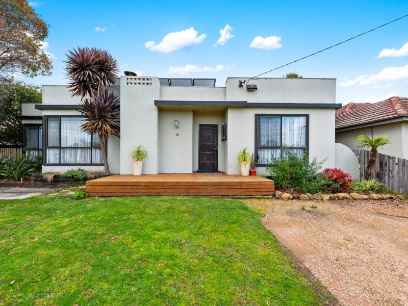 16 Moroney Street, Bairnsdale VIC 3875