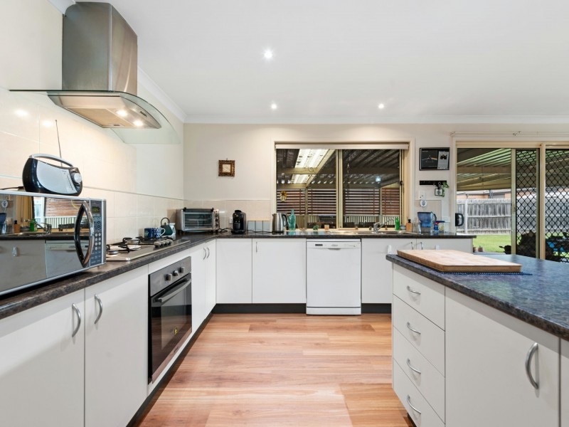 27 Phoebes Way, Eastwood VIC 3875