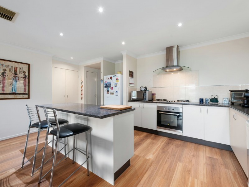 27 Phoebes Way, Eastwood VIC 3875