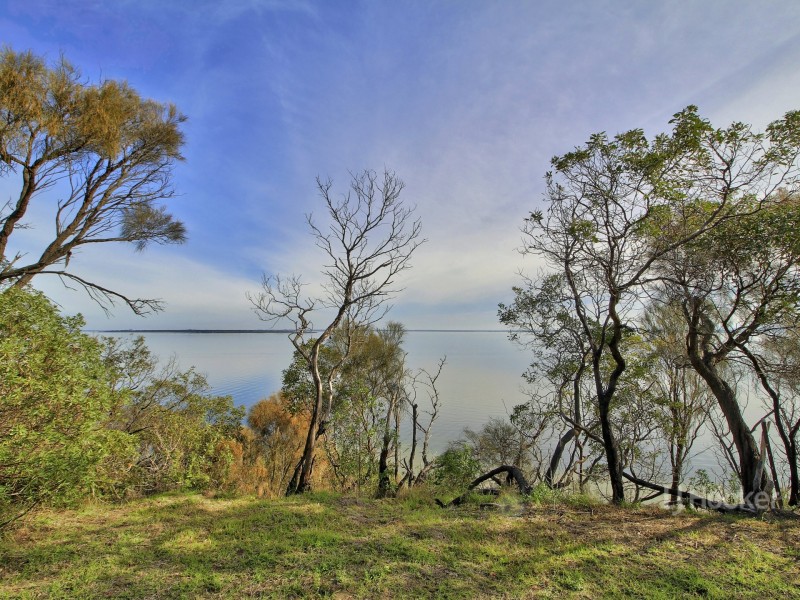 6 Stephanie Street, Metung VIC 3904