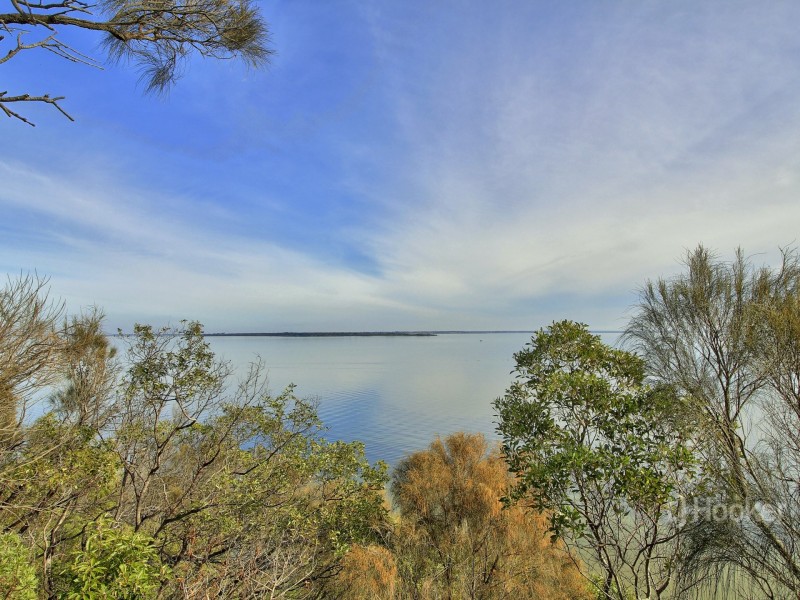 6 Stephanie Street, Metung VIC 3904