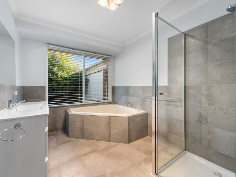 5 Harnham Drive, Bairnsdale VIC 3875