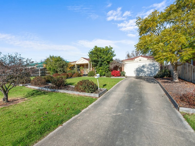 5 Harnham Drive, Bairnsdale VIC 3875