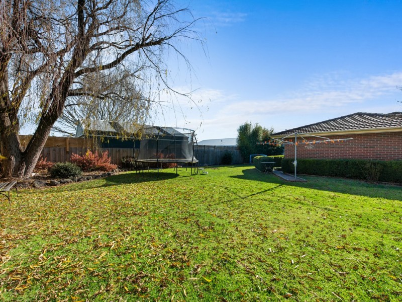 5 Harnham Drive, Bairnsdale VIC 3875